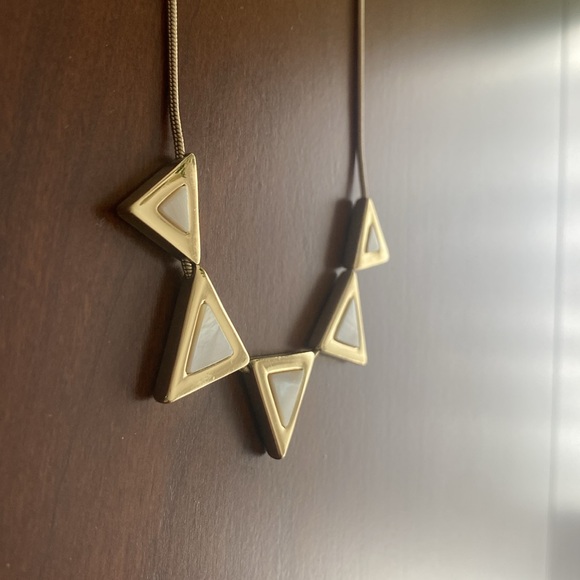 Banana Republic Triangle Necklace - Picture 5 of 8